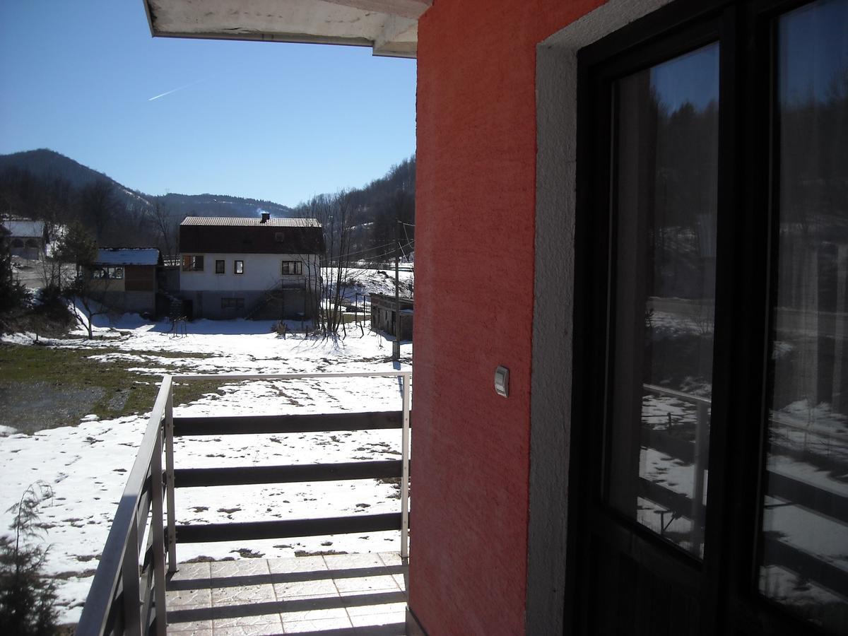 Motel Sretno Good Luck Trnovo Exterior photo